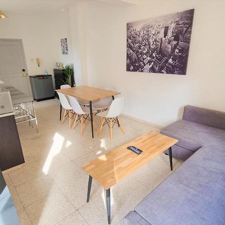 Cozy Beach Apt / 100 Mbit+ Netflix / Near Airport Larnaka Exterior foto